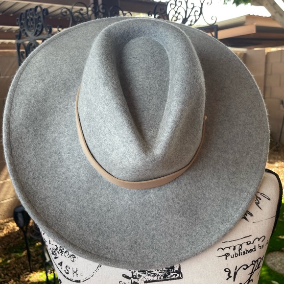 New Unisex Classic Neutral Gray Wool Hat with Tan Leather band on Wide Brim - Picture 2 of 16